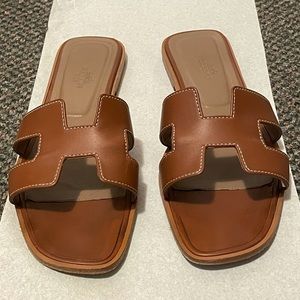 Hermes Oran Sandals (Size EU 39.5)